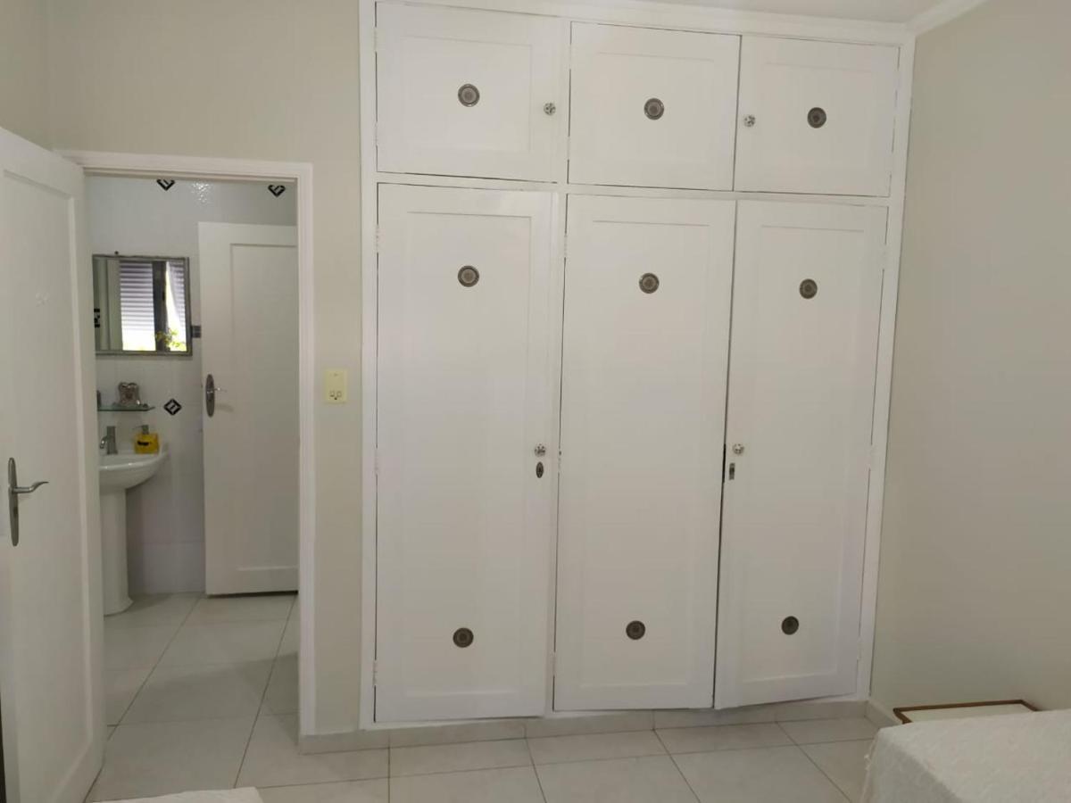 Guaruja Enseada - Apto 200M Da Praia - 02 Dorm. Wi-Fi + Ar + Estacionamento المظهر الخارجي الصورة